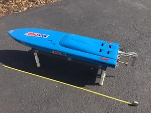 Gas Rc Boat 26CC Blue Fiber Glass Over 5 Feet Long. - Picture 1 of 11