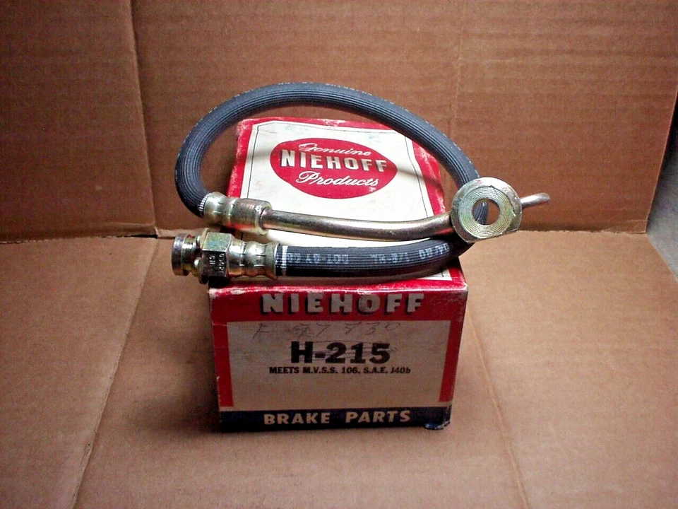 Ford Econoline Van 1976 1977 1978 1979 E250 E350 manguera de freno delantera/derecha F97830 Nuevo de Lote Antiguo Foto 1 de 1