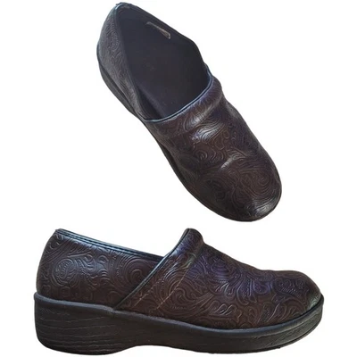 Женские сабо для кормления SafeTStep размер 9,5 коричневые устойчивые к скольжению медицинские рабочие туфли - Изображение 1 из 4