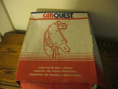 Sapatos de freio traseiro Carquest relinados para 2000 Toyota 4 Runner SR 5 4 WD RS 589 Novo - Imagem 1 de 4
