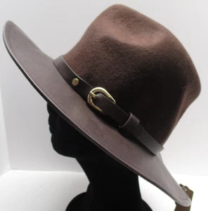 Sombrero Steve Madden Fedora Marrón Lana Fieltro Imitación Cuero Ala Oro Hebilla Banda Nuevo con Etiquetas - Imagen 1 de 7