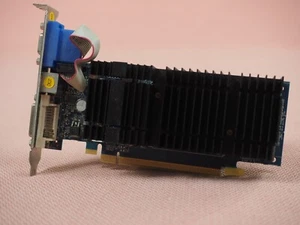 GeForce 8400 GS 256MB GDDR2 PCI Express x16 Video Card SFPX84GS256U2LP Sparkle - Picture 1 of 5