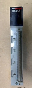 Schneider Automation 140DAO84210 TSX Quantum AC Output Module 100-230V 4x4 24PT - Picture 1 of 3