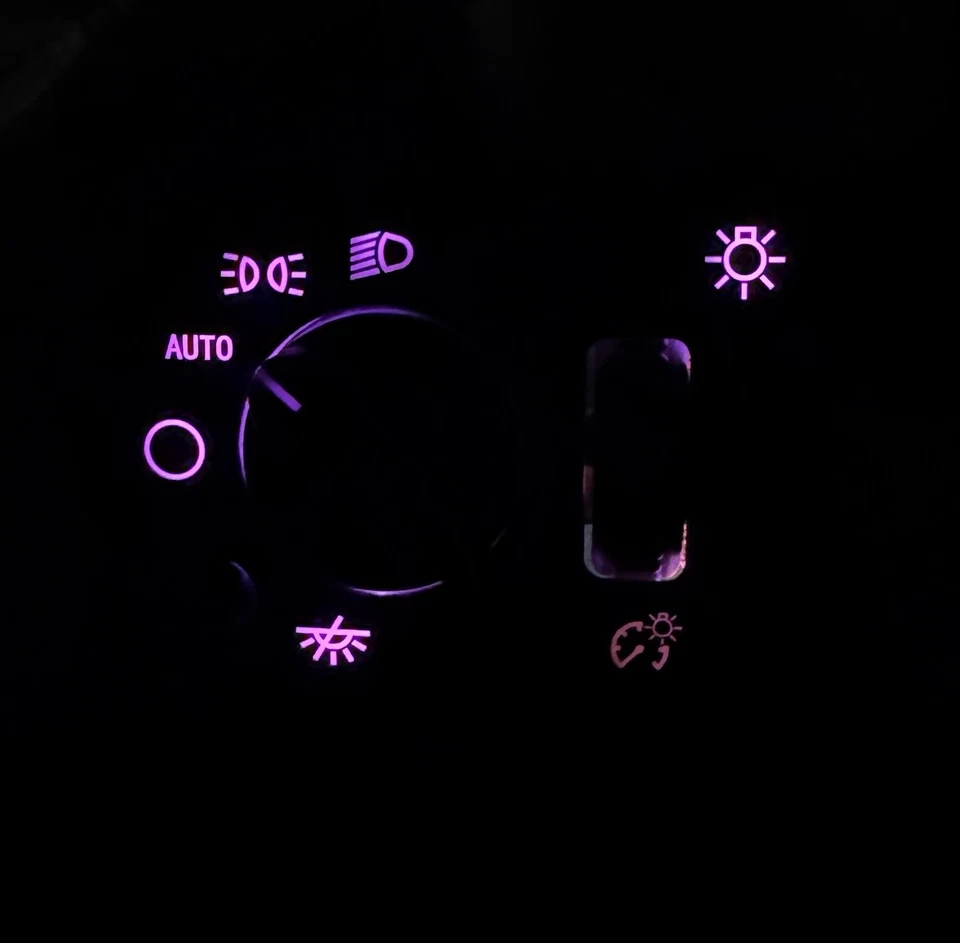 Interruptor de faros GM Chevy Silverado Sierra 2003-06 NUEVO con actualización LED rosa  Foto 1 de 1