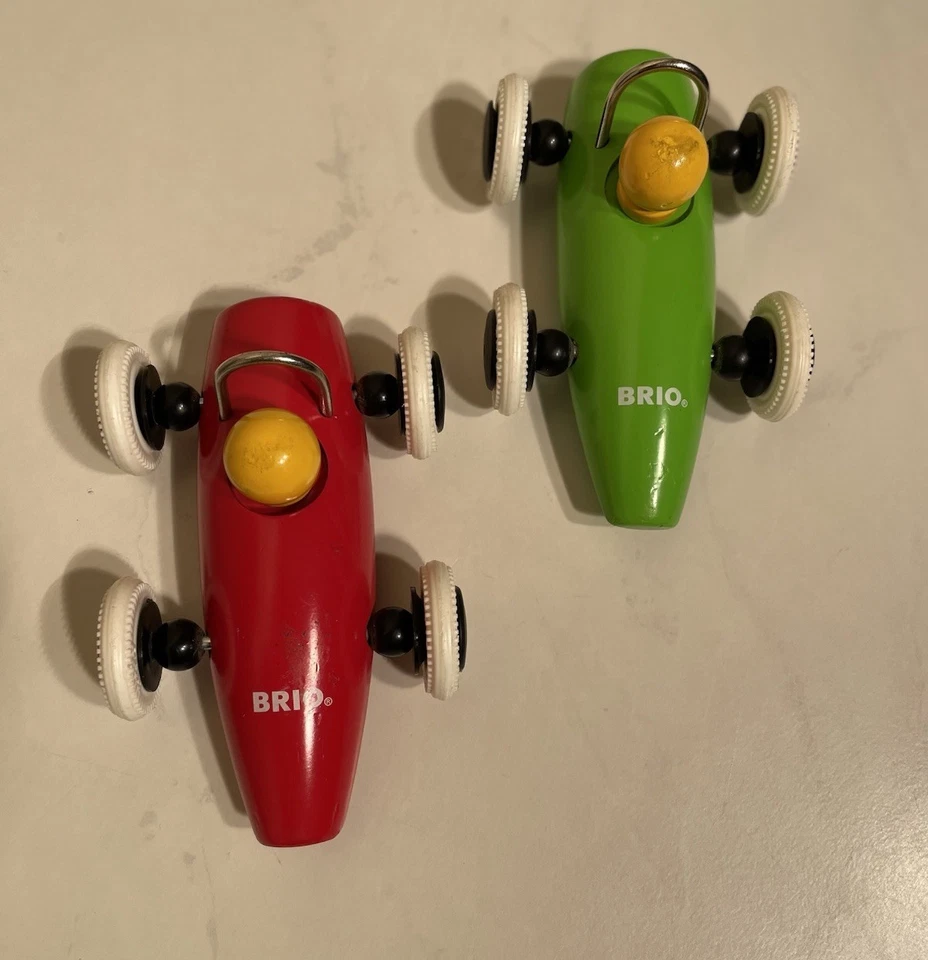 LOTE DE 2: EQUIPO DE CARRERAS BRIO F1 (Muy Raro en ROJO) Y VERDE Foto 1 de 3