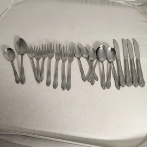 W.M.A Rogers Oneida Ltd. Brooklea Pattern 20 Pieces Total Flatware & Serving - Picture 1 of 8