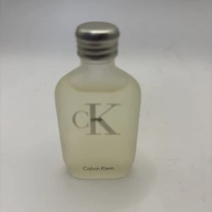 Calvin Klein CK ONE Eau De Toilette Mini Perfume Parfum Men Fragrance 15ml 0.5oz - Picture 1 of 3