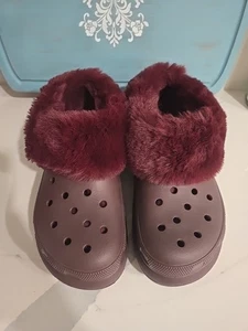 Crocs Furever Crush gefütterte Damen-Plateau-Clogs Größe 9 Dark Cherry - Bild 1 von 6