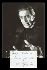 Christopher Lee (1922-2015) - James Bond - Star Wars - Pagina firmata - Parigi 1959 - Foto 1 di 4