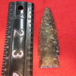KNIFE RIVER SCOTTSBLUFF POINT --CLASSIC FORM AND FLAKING - Picture 1 of 9