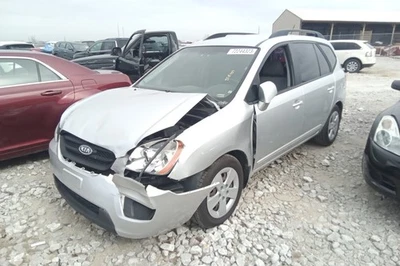 2010 Kia Rondo Automatic Transmission OEM 58K Miles - LKQ374214521 - Image 1 of 3