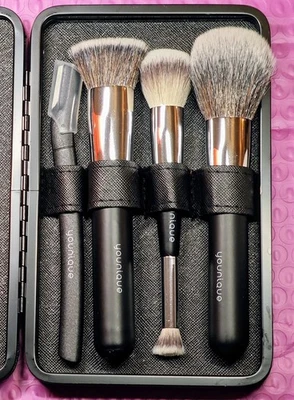 Younique Mini Pinsel Etui - Bild 1 von 4