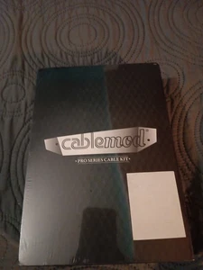 CableMod C-Series Pro ModMesh 12VHPWR Kabelset Corsair RM Black Label Blutrot - Bild 1 von 5