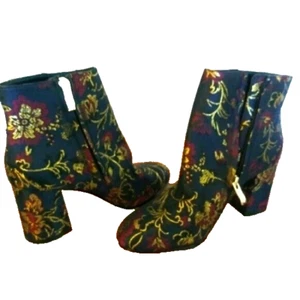 Antonia Melani Ladies Ankle Boots Black Brocade Side Zipper Fun Year Round NWOT - Picture 1 of 5