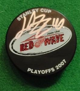 Henrik Zetterberg Signed Detroit Red Wings 2007 Stanley Cup Puck JSA Certified - Picture 1 of 4