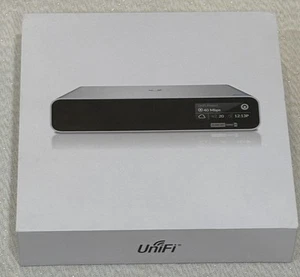 Ubiquiti UniFi Cloud Key Gen2 Plus Packet Networking Device - UCK-G2-PLUS - NEUF !! - Photo 1/14