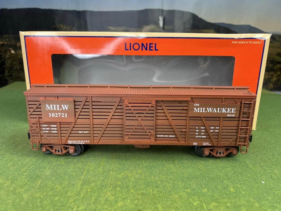 LIONEL 6-52458 MILWAUKEE ROAD  40-TON STOCK CAR O GAUGE MLRC NEW IN BOX - Image 1 of 4