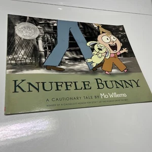 Knuffle Bunny: A Cautionary Tale by Willems Mo (Paperback) First Scholastic 2015 - Picture 1 of 6