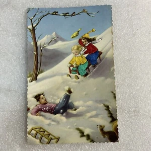 De Colección Postal Niños Trineo sobre Nieve Borde Escalado Tela Relieve - Imagen 1 de 5