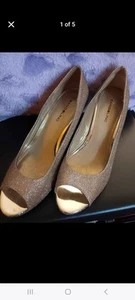 Bandolino Gold Glitter Sparkly Peep Toe Pumps Sz 10 - Picture 1 of 5