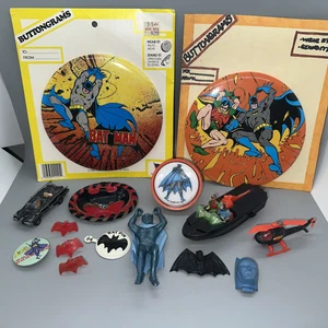 Vintage Batman Lot 1966 rubber rings Batclub Batpin Bat Chute azrak Corgi Light - Picture 1 of 9