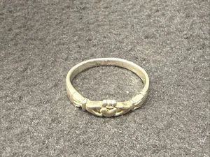 Claddagh Ring Irish Ladies Friendship Ring 925 Marked Vintage Promise Ring - Picture 1 of 7