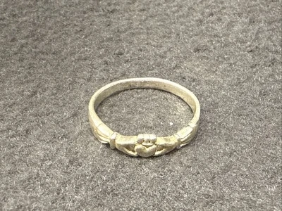 Claddagh Ring Irish Ladies Friendship Ring 925 Marked Vintage Promise Ring - Image 1 of 4
