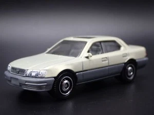 1992-1994 Lexus Ls 400 Tan 1/64 Scale Collectible Diorama Diecast Modello Auto - Foto 1 di 8