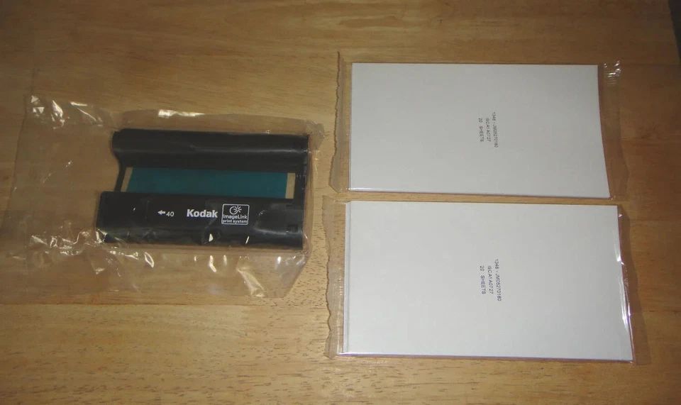 Kodak Easyshare Printer Color Ink Cartridge PH-40 and 2 Packs of Paper 40 Sheets - Image 1 of 1
