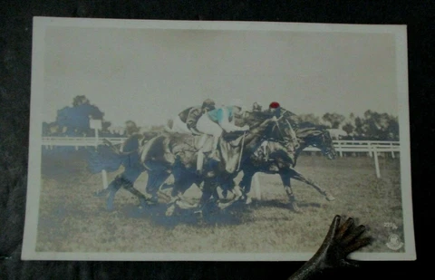 Antique Foreign RPPC of Horseracing, Musterschutz ? Cover