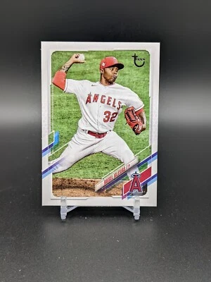 Raisel Iglesias Braves 2021 Topps Vintage Stock Parallel #'d 45/99 #US252 - Image 1 of 2