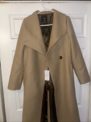 Gabardina de mango *totalmente nueva* cuero de lana italiana $300 precio original $100 de descuento  Foto 1 de 4