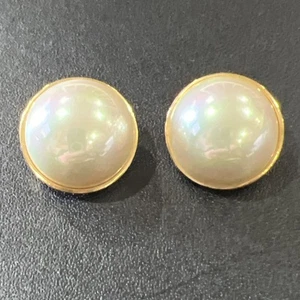 vintage faux pearl clip on earrings - Picture 1 of 9