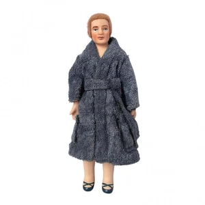 Puppenstubenmann im blauen Bademantel (DP440) - Miniaturen im Maßstab 1:12 | Minimum World - Bild 1 von 2