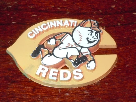 CINCINNATI REDS Vintage Old MLB RUBBER Baseball FRIDGE MAGNET Standings Board Cover