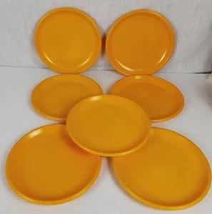 Rubbermaid Vintage Yellow 8" Salad Side Plates Set of 7 Model #3838 - Picture 1 of 15