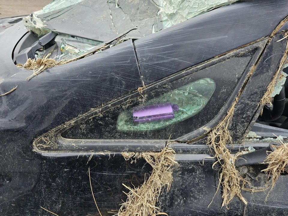 Windshield Glass NISSAN VERSA 14 15 16 17 18 19 - Image 1 of 1