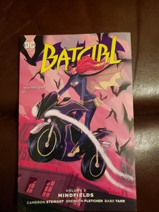 Batgirl #3 (DC Comics Oktober 2016) Mindfields Comic Graphic Novel TPB - Bild 1 von 2