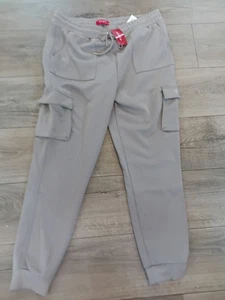Guess Jogginghose Gr. XL Neu mit Etikett Beige - Bild 1 von 3