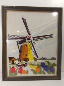 Molino de viento de tulipanes florales de colección hilo enmarcado arte punta de aguja retro Groovy MCM 18"" X 22 - Imagen 1 de 7