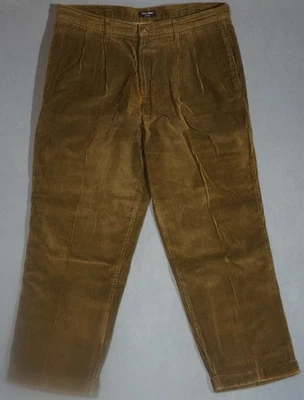 WJ09403 **DOCKERS** KHAKIS CUFFED STRAIGHT LEG JEANS 38X32 (msr 38"x29.5") GREEN - Image 1 of 4