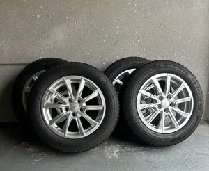 Winterräder 185/65R15  auf Leichtmetallfelgen, silber, geeignet für Toyota Yaris - Bild 1 von 5
