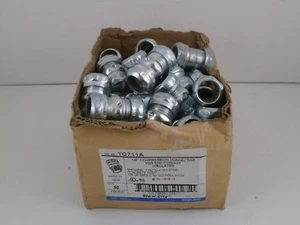 THOMAS & BETTS 1/2" COMPRESSIONE CONN TC711A *SCATOLA DA 50* NUOVO/VECCHIO SURPLUS - Foto 1 di 4
