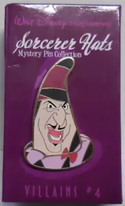 Spilla Disney WDI Cappelli Stregone Spilla Mistero Collezione Villains #4 Ratcliffe Nuova - Foto 1 di 4