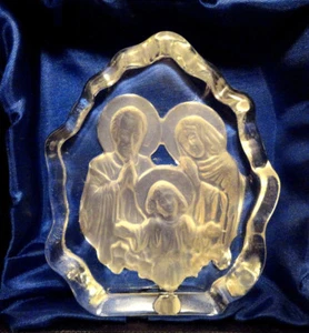 RELIGIÖSE MUTTER, VATER UND KIND GEÄTZTER GLASKUNST GLAS BRIEFBESCHWERER MIT BOX. - Bild 1 von 4