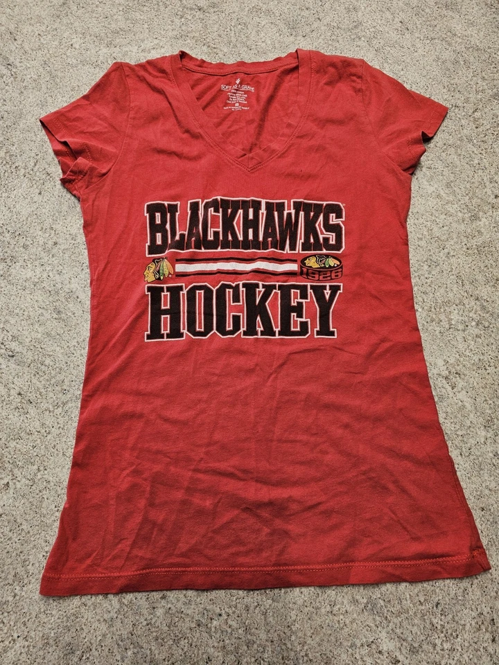 Chicago Blackhawks NHL Women's V-neck T-shirt Size S Soft As A Grape - Image 1 of 4