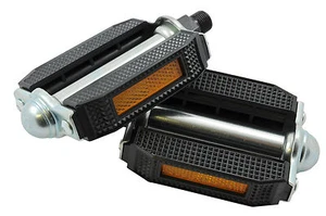 TRADITIONAL BLOCK PEDALS RUBBER TYPE AS USED ON VINTAGE RALEIGH BIKES ETC - Picture 1 of 1