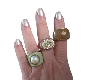 Juego de 3 Anillos Esmaltados Tono Dorado Tono Plateado Lia Sophia Tallas 6 a 8 - Imagen 1 de 11