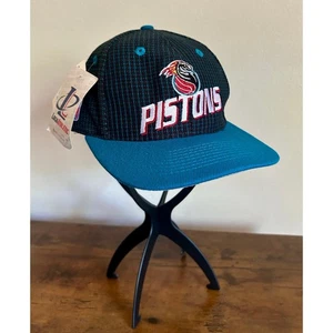 Cappello vintage nuovo con etichette logo NBA Detroit Pistons snap back 20% lana - Foto 1 di 13