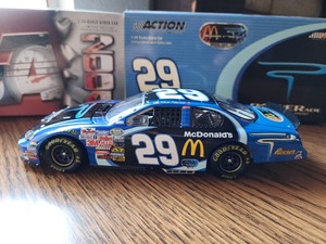 2004 Action Racing 1:24 Kevin Harvick #29 POWERade 2004 Monte Carlo 